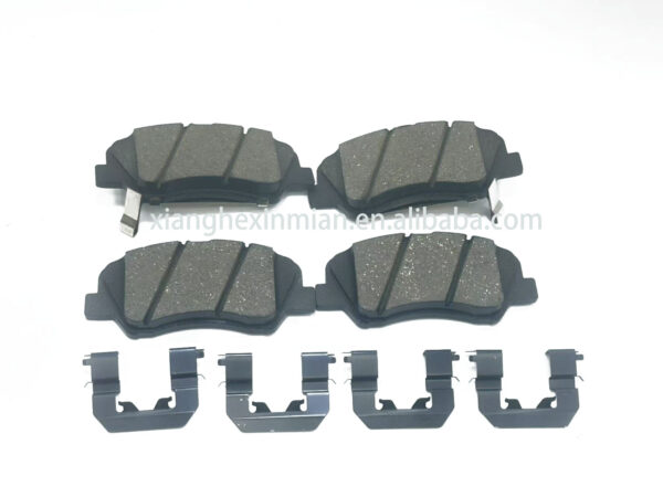 Hyundai and Kia Auto Parts: Front Disc Brake Pad Kit Part Number: 58101 1RA00/58101-1RA00 - Image 3