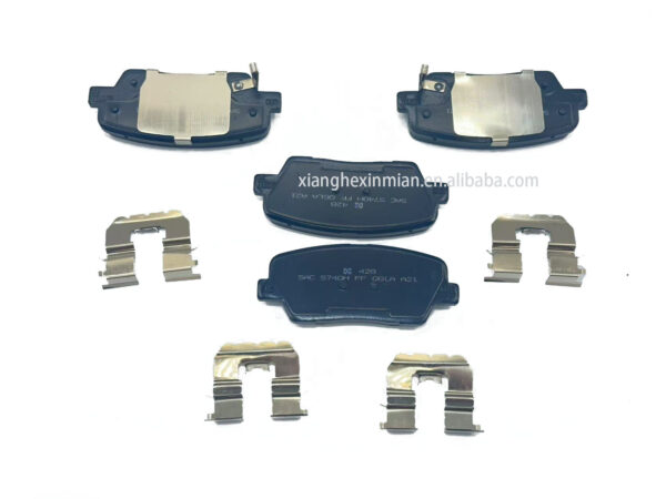Hyundai and Kia Auto Parts:High-Quality Korean-Style Rear Disc Brake Pad Kits OEM Part Number: 58302 2PA70/58302-2PA70 - Image 3